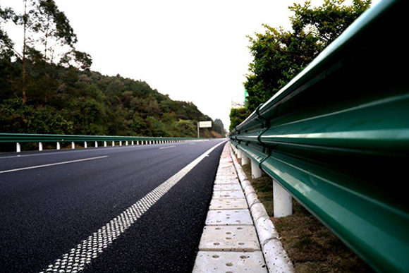 赣州高速公路护栏的常用类型